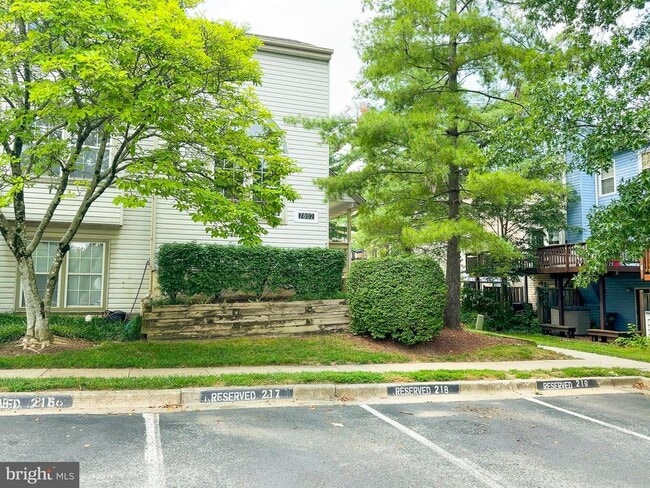 Building Photo - 7802 Spinnaker Rd