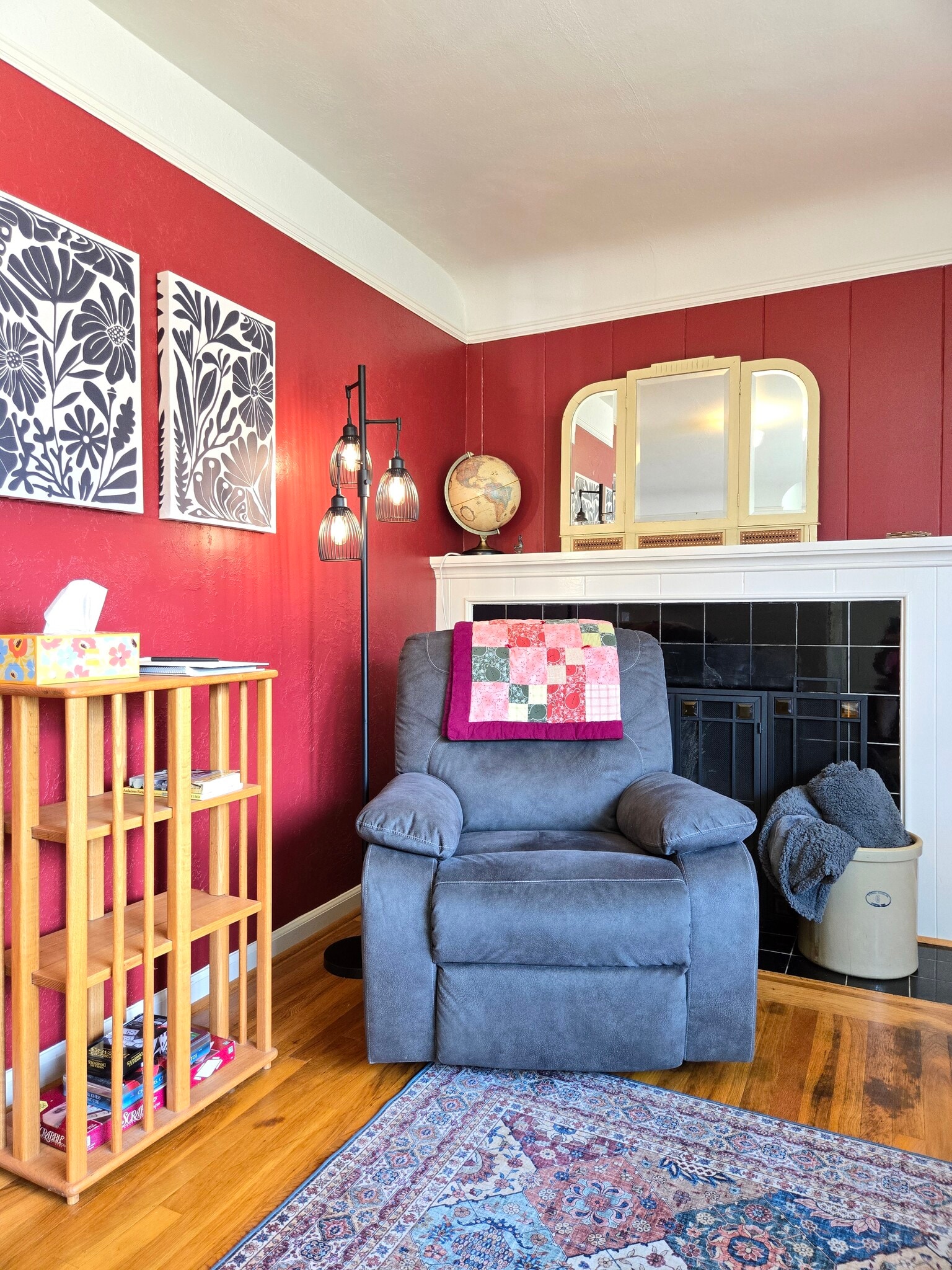 Recliner - 1065 13th St NE