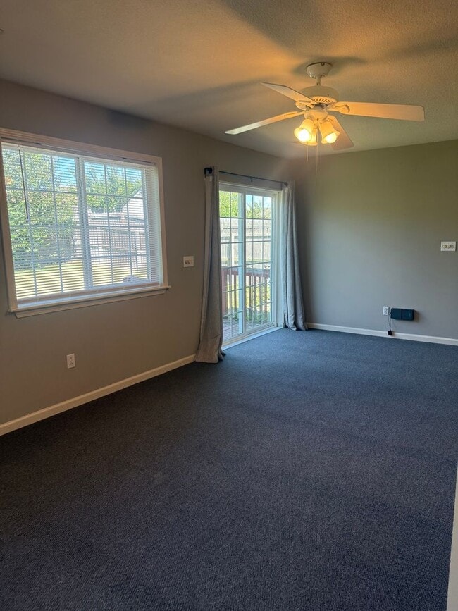 Building Photo - 1309 W London Dr