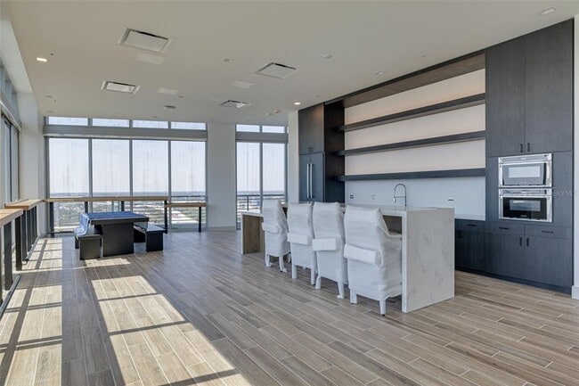 Building Photo - 777-773 3rd Ave N