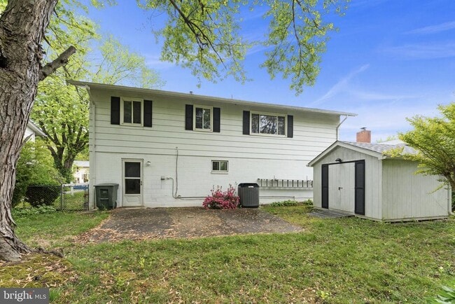 Building Photo - 5002 Paducah Rd