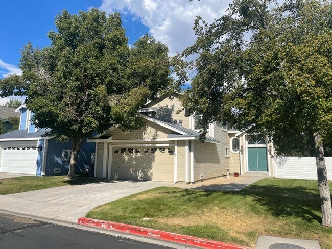 <b>South Reno Three Bedroom Home with Land... - South Reno Three Bedroom Home with Land...