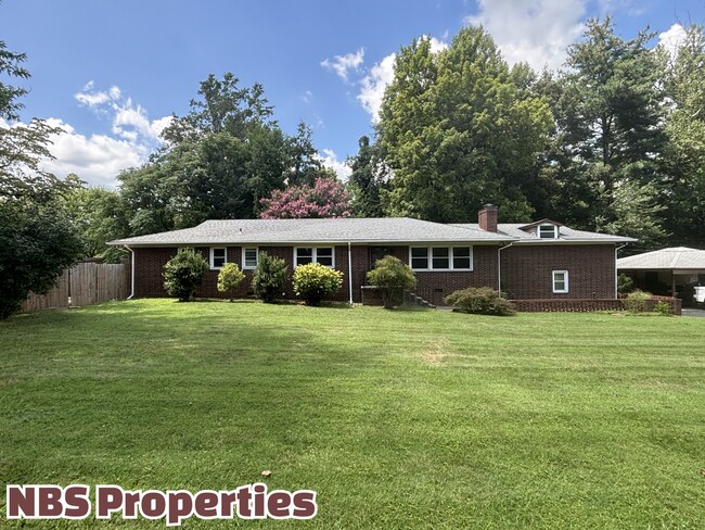 Primary Photo - 6919 Haverhill Dr NW