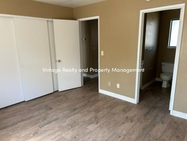 Building Photo - Available Now! Recently Updated 3 Bedroom ...