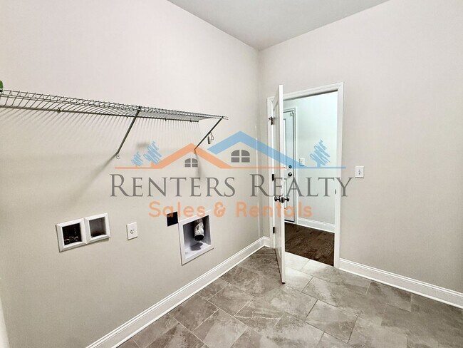 Building Photo - ? Beautiful Executive Home with 3-Car Garage + Incredible Outdoor Living ?
