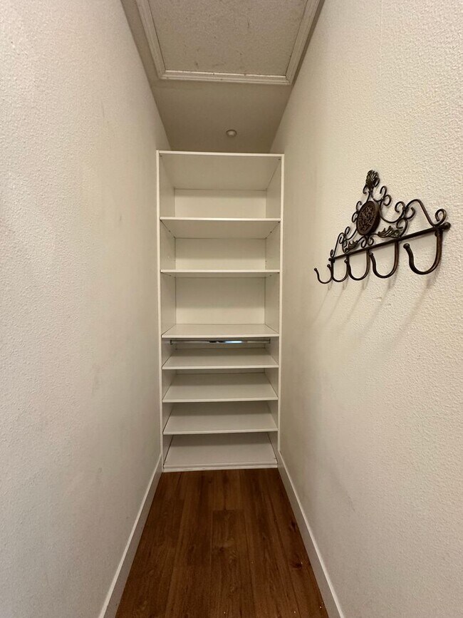 Building Photo - 16791 Wanderly Ln