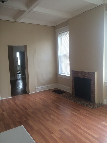 Building Photo - 2668 Nebraska Ave