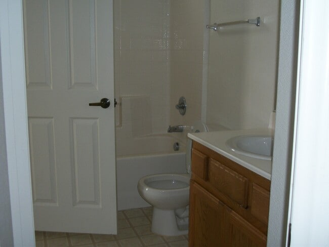 Building Photo - Very Nice Condo!!! A Must See!!!!