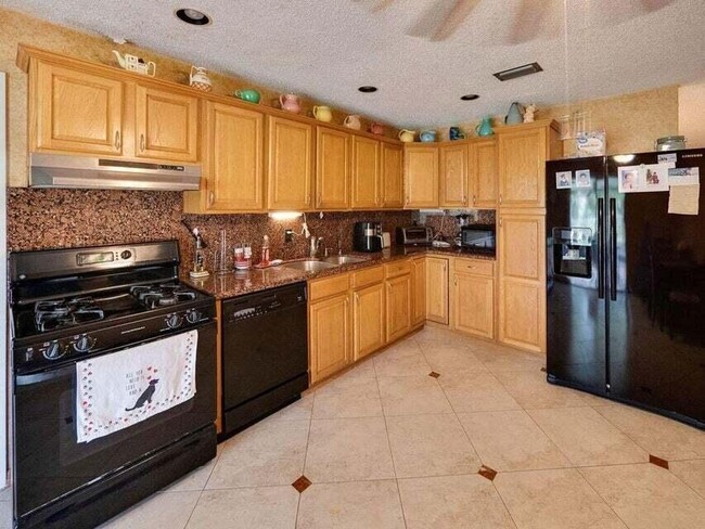 Building Photo - 6088 Plains Dr