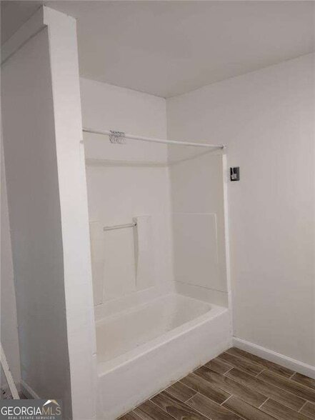 Building Photo - 131 Garrison Rd SE