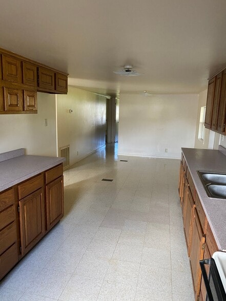 Building Photo - 36517 Sunshine Rd