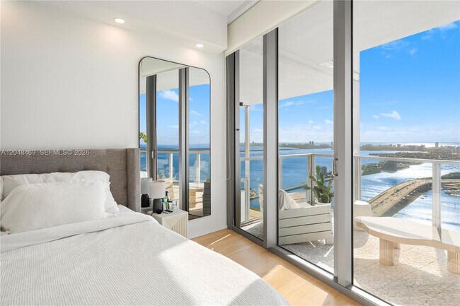 Building Photo - 1100 Biscayne Blvd