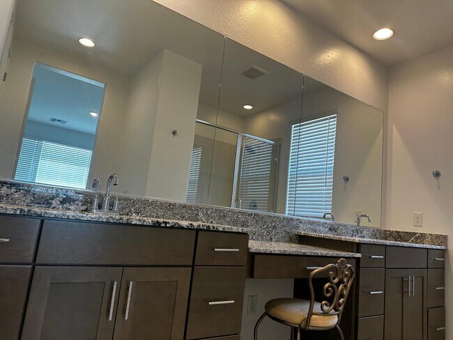 Building Photo - 3269 E Baler Dr