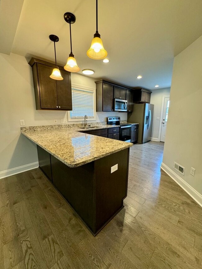 Building Photo - Like New Duplex for Rent