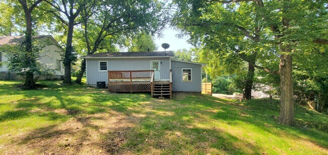 Building Photo - 2935 E Republic Rd