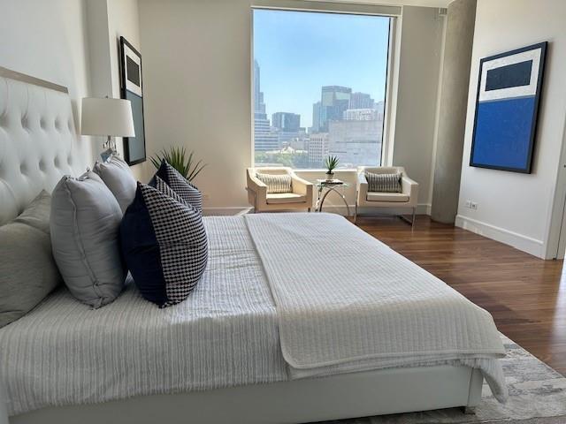 Building Photo - 2408 Victory Park Ln