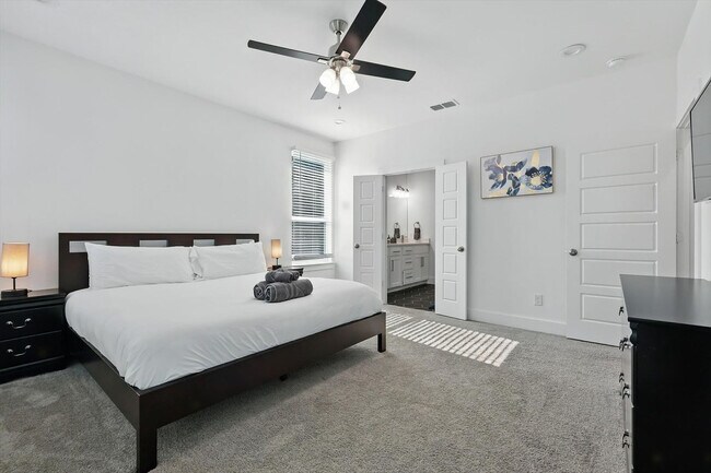 Building Photo - 3129 Rutz St