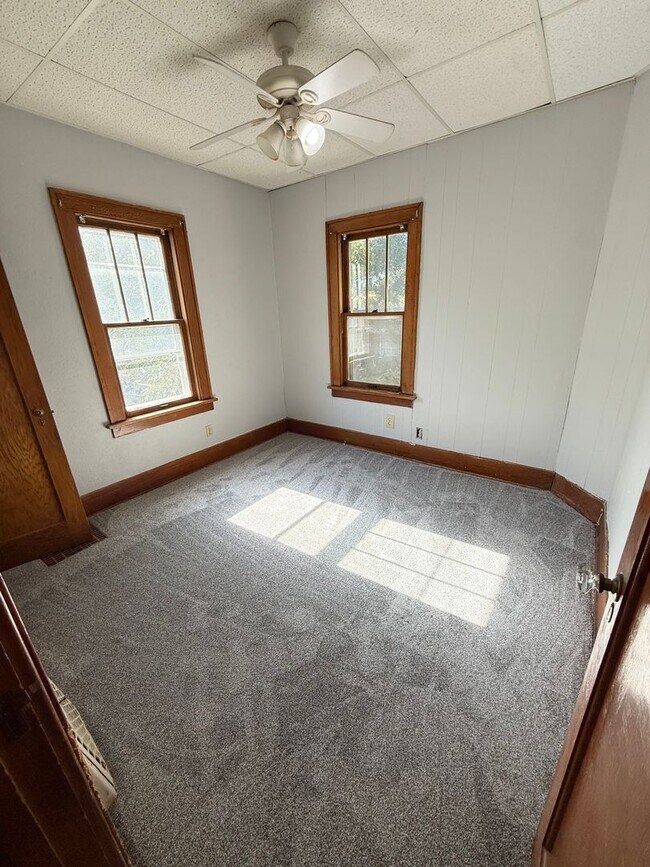 Building Photo - 707 S Fairmount St