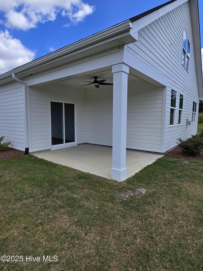 Building Photo - 1329 Clendon Cir