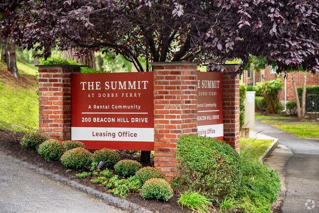 Building Photo - The Summit at Dobbs Ferry