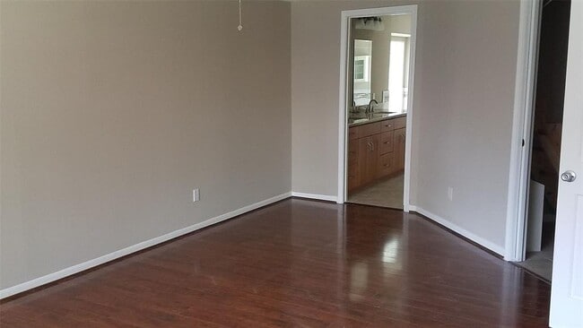 Building Photo - 7018 Brockington Dr