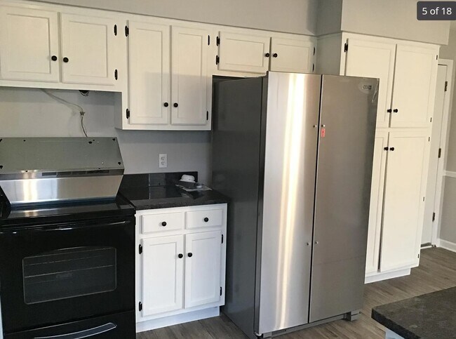 Building Photo - 1433 Garden Farm Dr