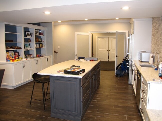 Building Photo - Beautiful Single Family Home In Alexandria