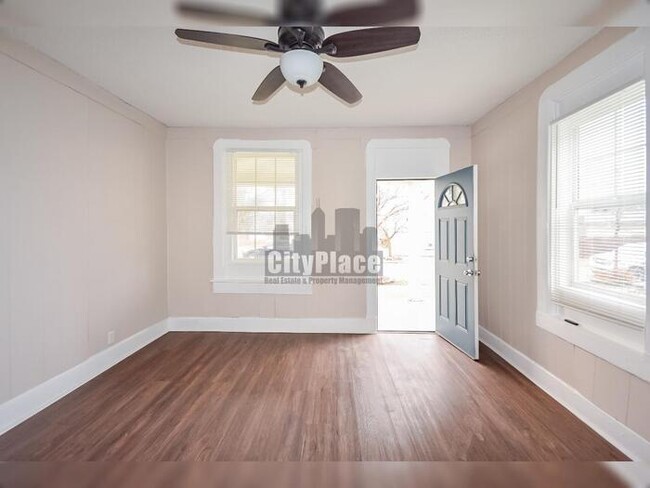 Building Photo - 119 N Grant Ave