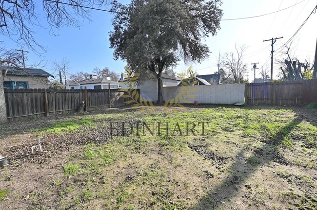 Building Photo - 630 E Dudley Ave