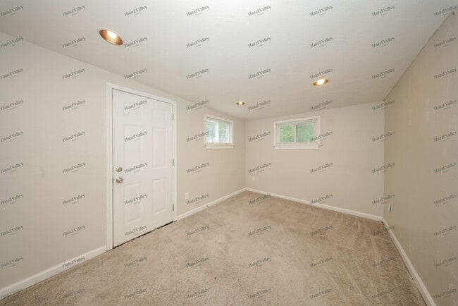 Building Photo - 5933 NW 58th St