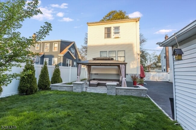 Building Photo - 636 E Passaic Ave