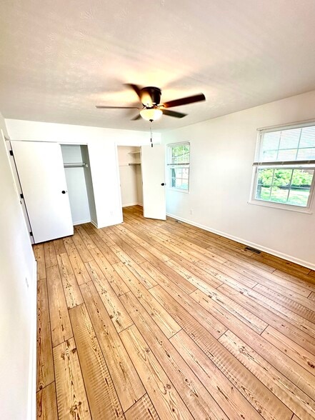 Building Photo - 7614 Pons Ln