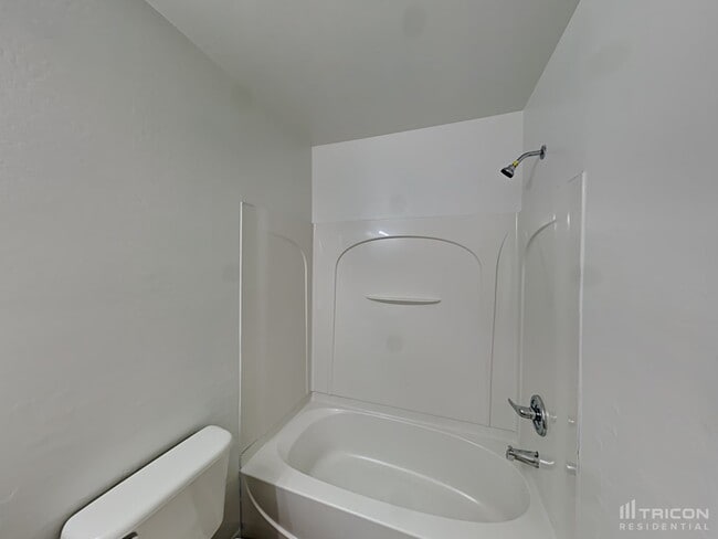 Building Photo - 1353 S Sabino Dr