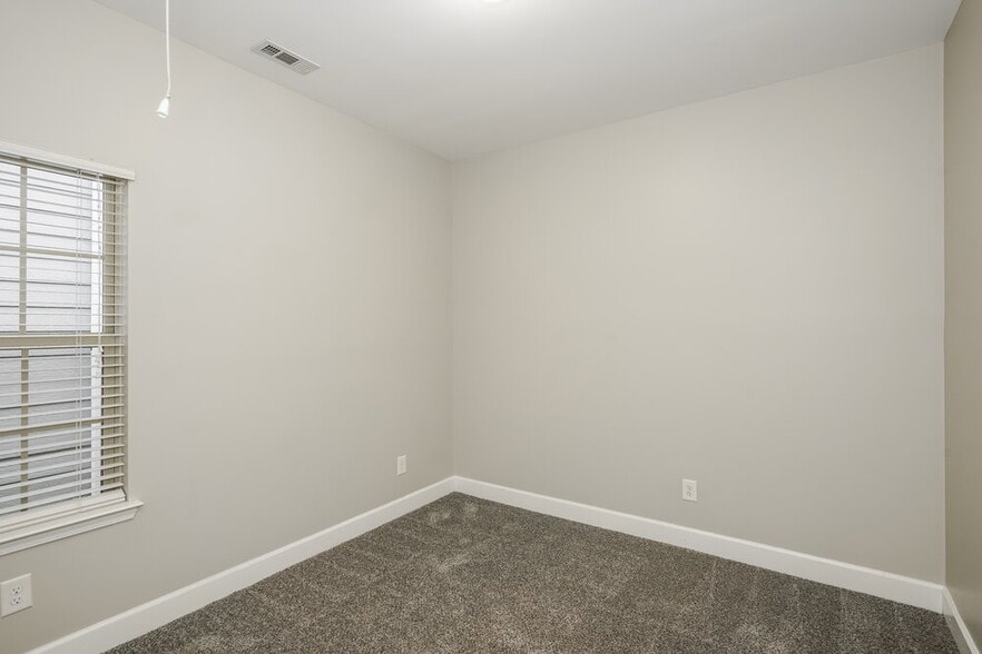 Building Photo - 2004 Avery Park Drive