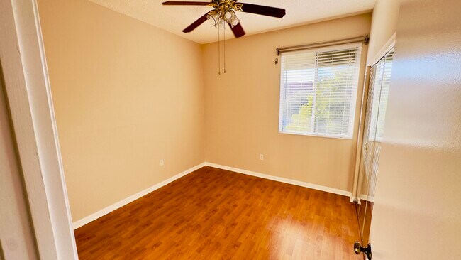 Building Photo - 107 Half Moon Cir