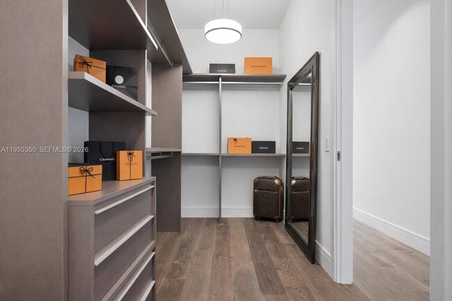 Building Photo - 3250 NE 188th St