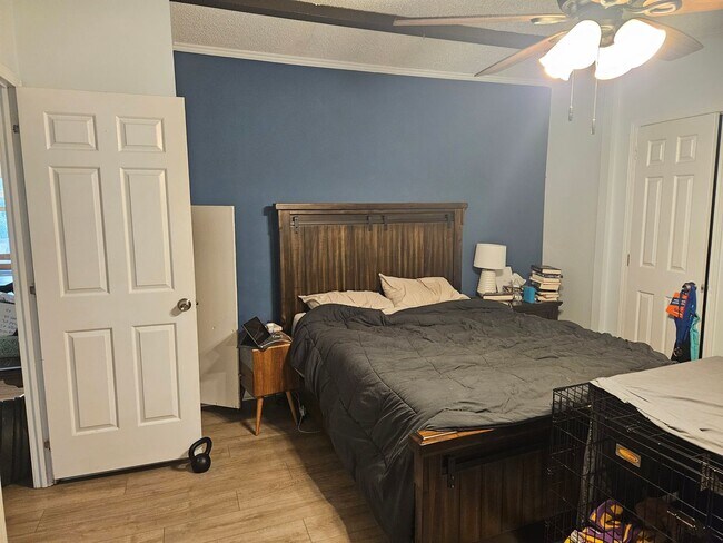 Building Photo - 3 Bedroom, 2 bath home located in Sneads Ferry