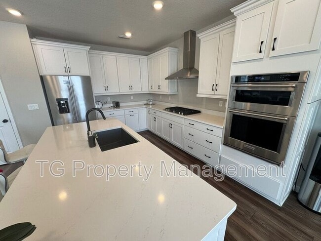 Building Photo - 217 Red Barn Rd