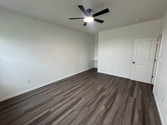 Building Photo - 2818 N Platino Dr