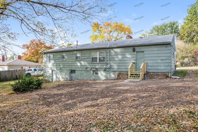 Building Photo - 4705 Vermont Ave