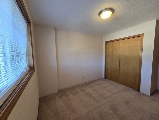 Building Photo - 1335 NW Vallejo St
