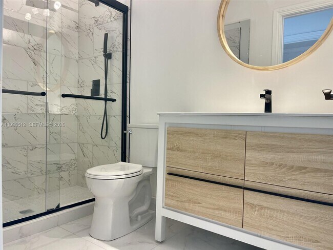 Building Photo - 11289 NW 65th Manor