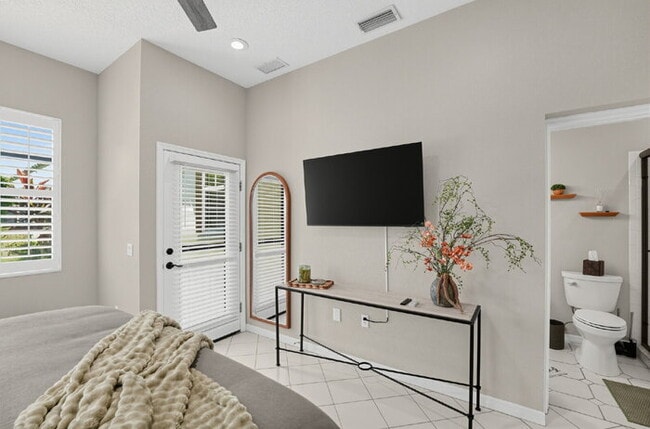 Building Photo - Winter season on the Boca Royale golf course, furnished pool home with club membership