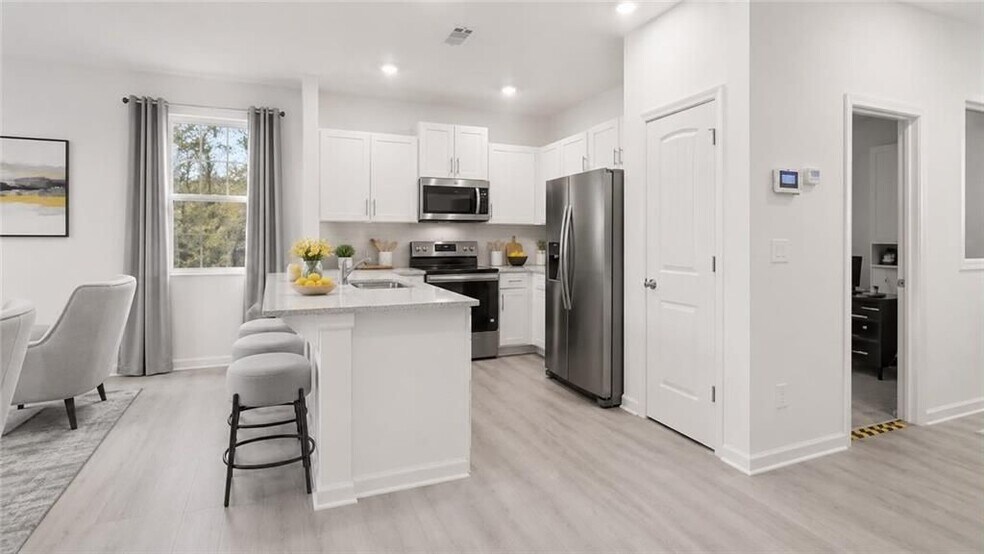 Building Photo - 2019 Roseleigh Dr