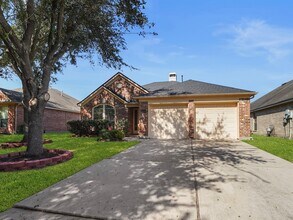 Building Photo - 20110 Emerald Cliff Ln
