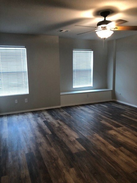 Building Photo - 625 Chalk Knoll Rd