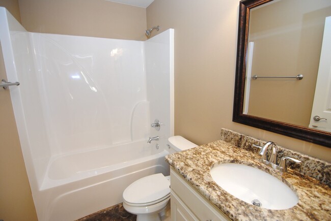 Building Photo - 3/2 One Level in Sherwood!