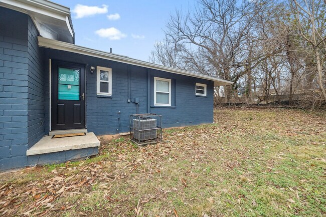 Building Photo - 76 Haygood Ave SE