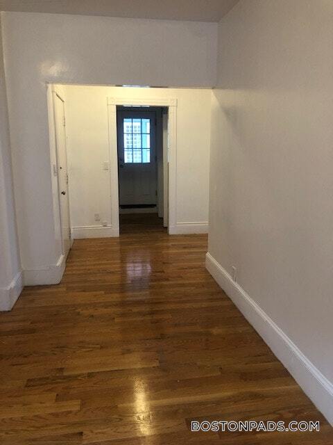 Building Photo - 33 Algonquin St