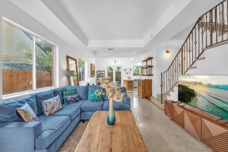 Building Photo - 3216 Gifford Ln